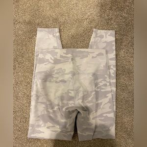 Lululemon wunder under camo leggings